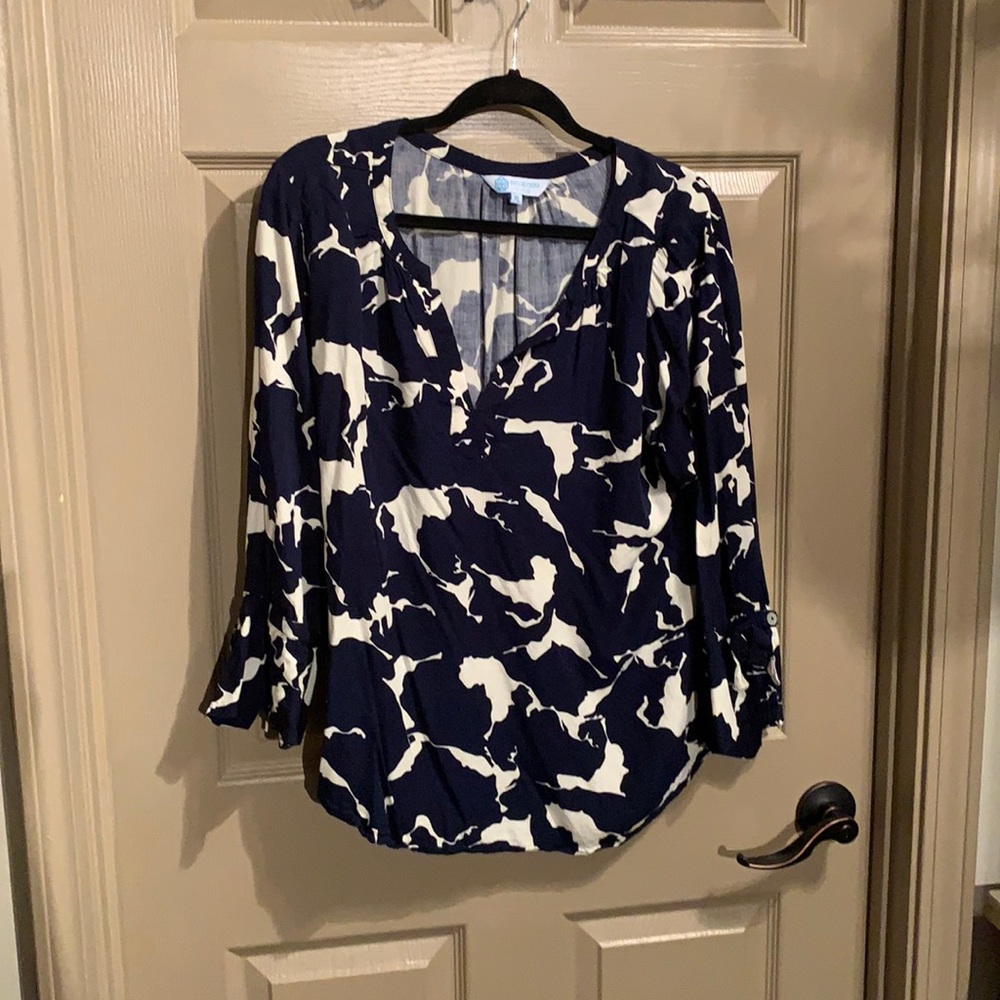 Flowy, flattering long sleeve blouse